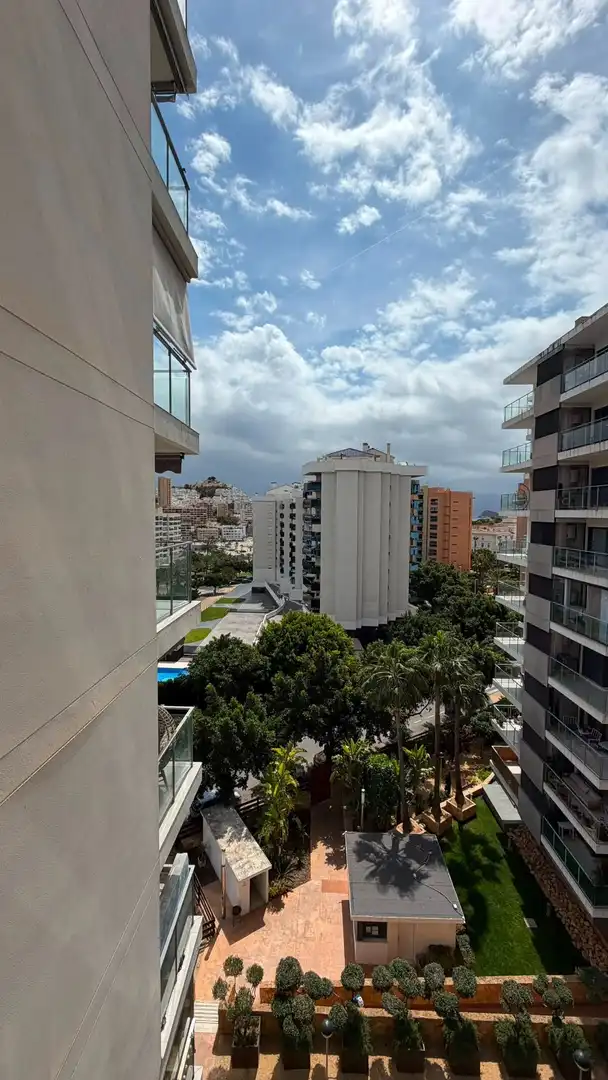 Vista exterior de Pis en venda en Villajoyosa / La Vila Joiosa amb Aire condicionat, Traster i Piscina comunitària