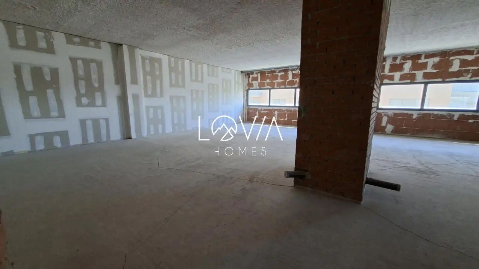 Office for sale in Población de Arroyo