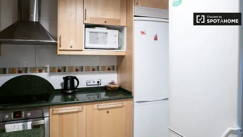 Cocina de Piso de alquiler en Alcalá de Henares con Aire acondicionado, Calefacción y Amueblado