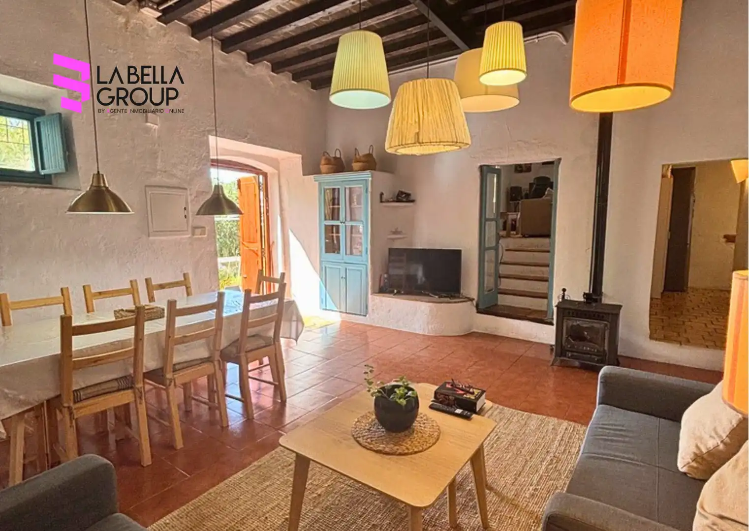 Sala d'estar de Finca rústica en venda en Santa Eulària des Riu amb Aire condicionat, Jardí privat i Terrassa