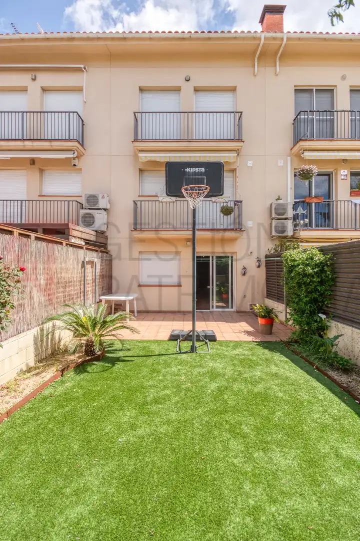 Terraza de Casa adosada en venta en Malgrat de Mar con Aire acondicionado, Calefacción y Jardín privado