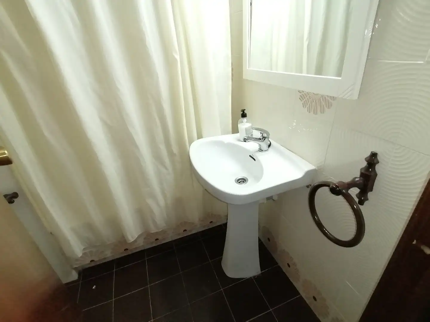Baño de Apartamento de alquiler en Calafell con Terraza, Amueblado y Horno