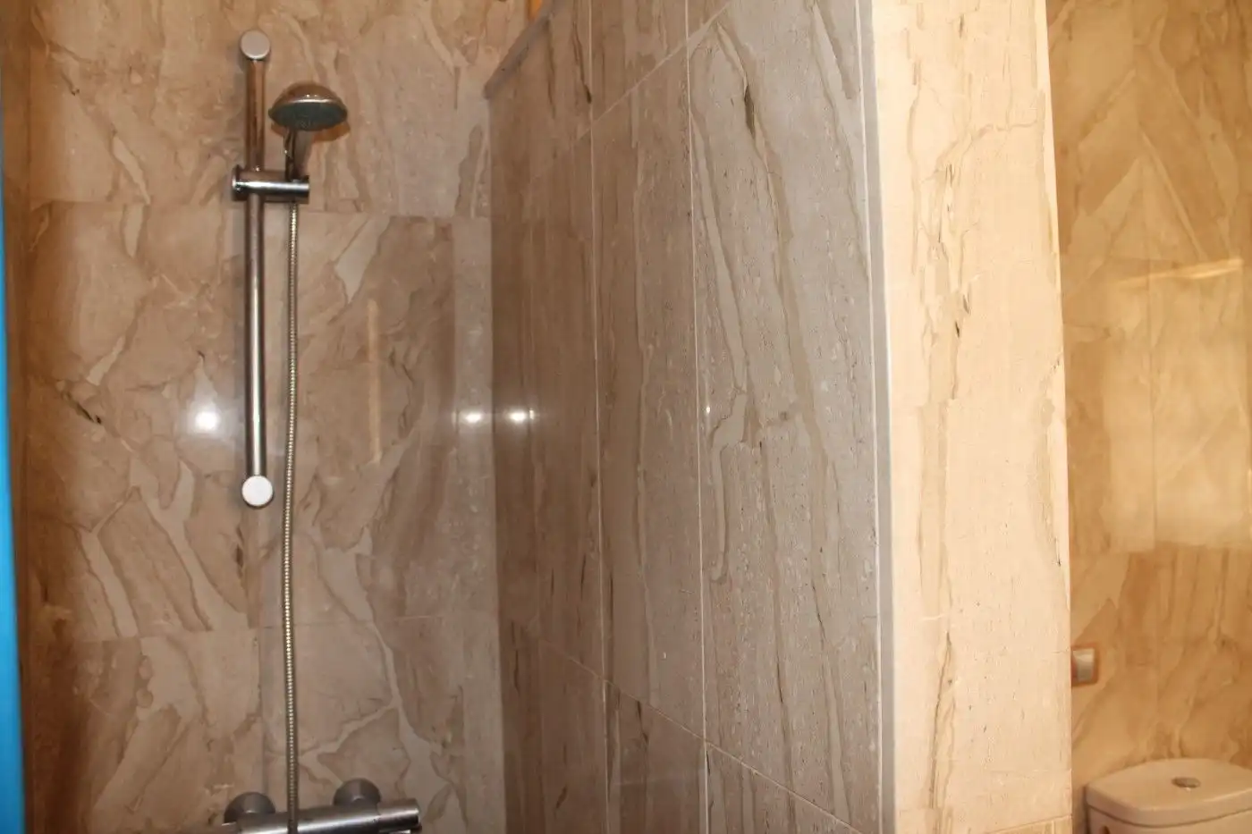 Bany de Casa o xalet en venda en Vallgorguina amb Calefacció, Jardí privat i Terrassa