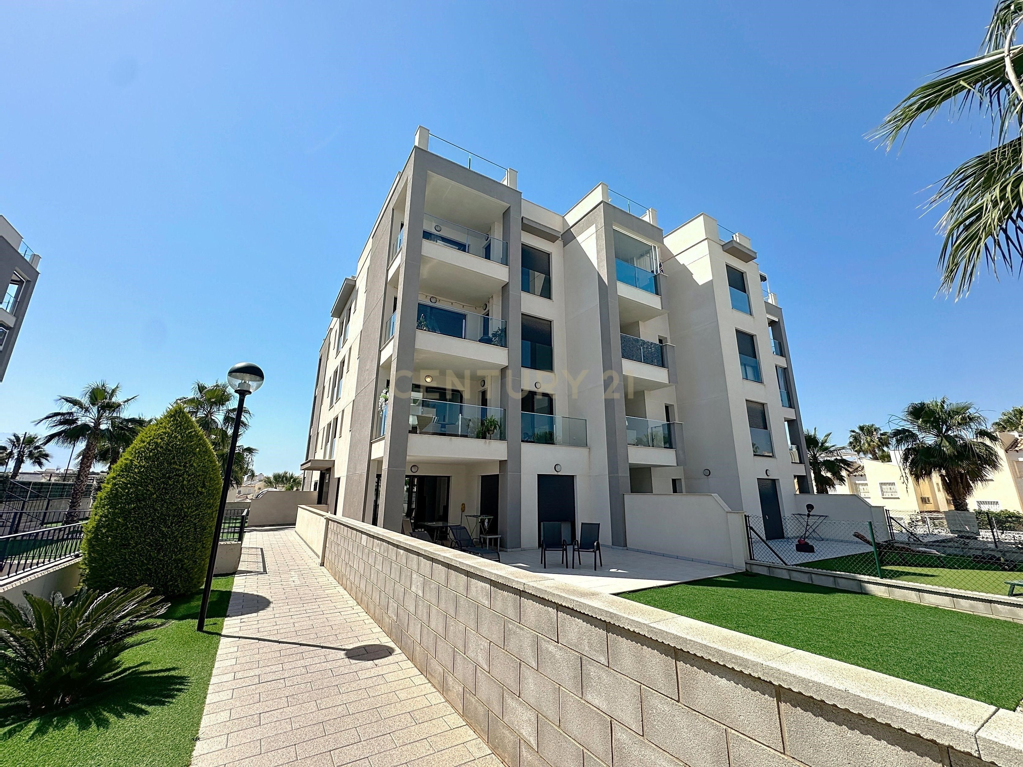 Exterior view of Flat for sale in Orihuela  with Air Conditioner and Terrace