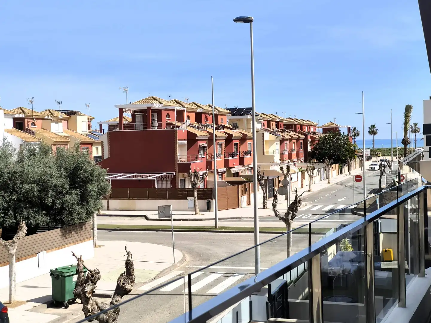 Außenansicht von Wohnungen zum Verkauf in Pilar de la Horadada mit Klimaanlage, Heizung und Terrasse