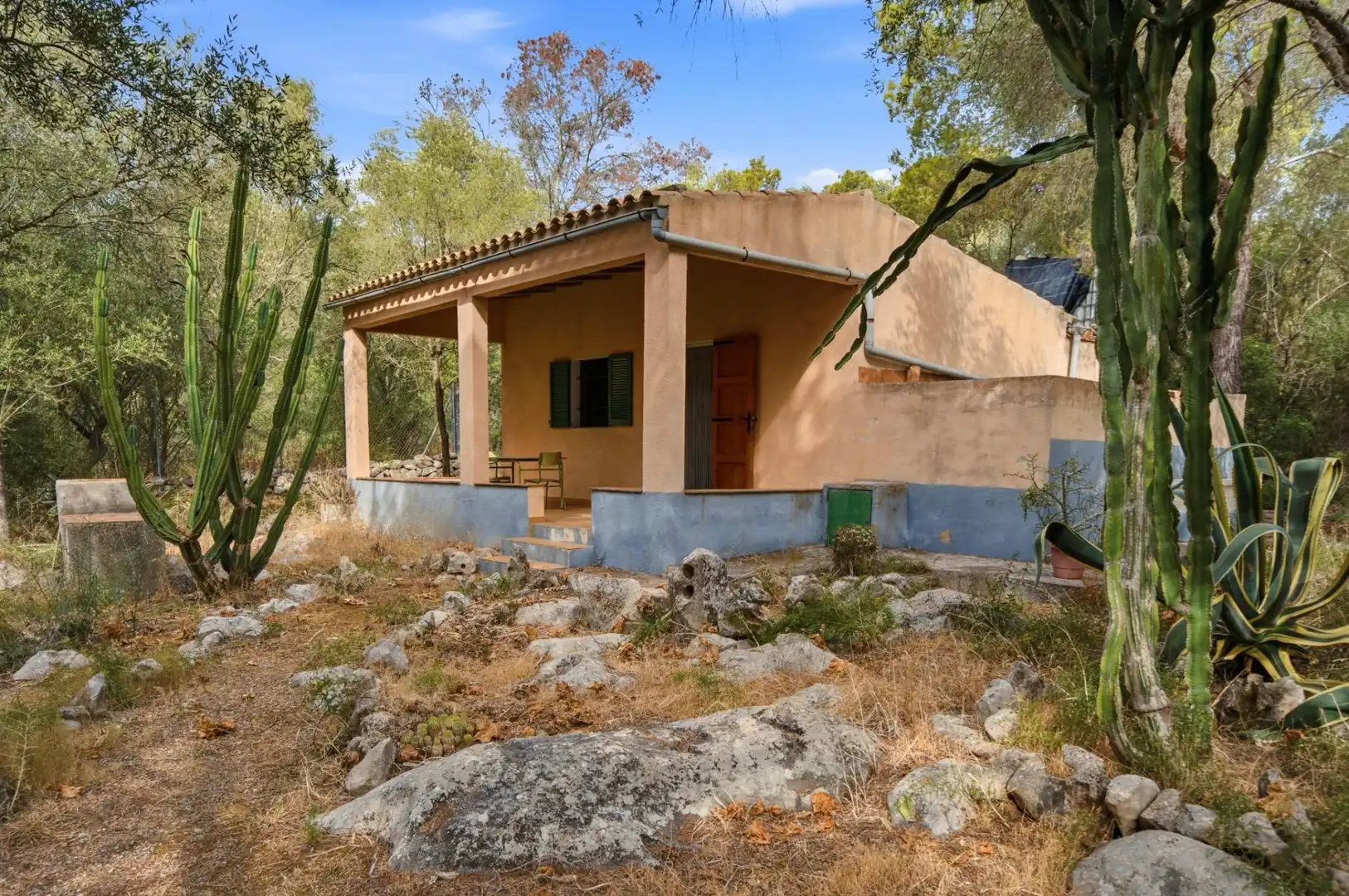 Vista exterior de Finca rústica en venda en Petra amb Jardí privat, Terrassa i Traster