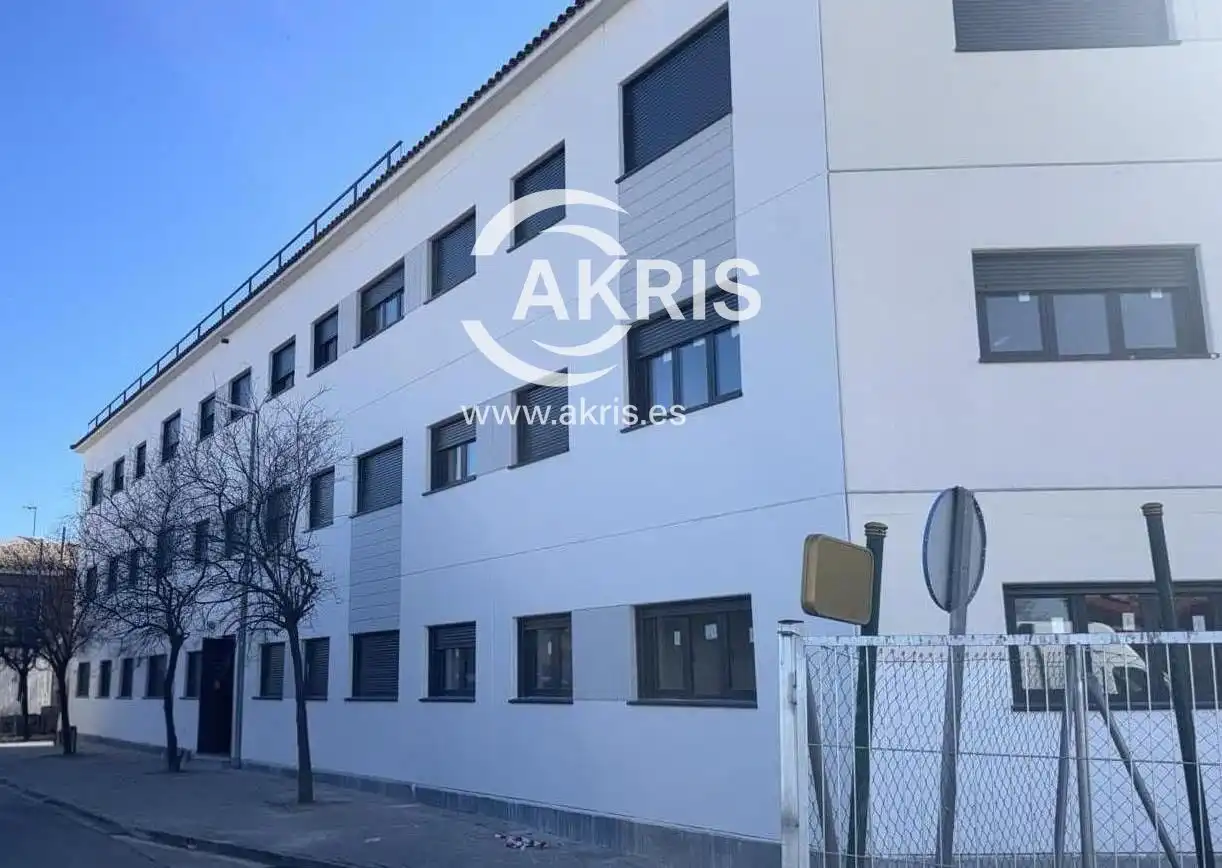 Vista exterior de Pis en venda en Bargas amb Calefacció