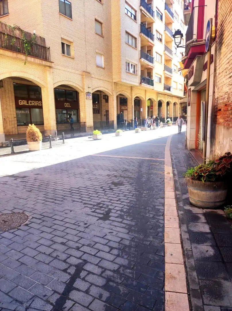 Local comercial en venda a Barbastro, imagen 5
