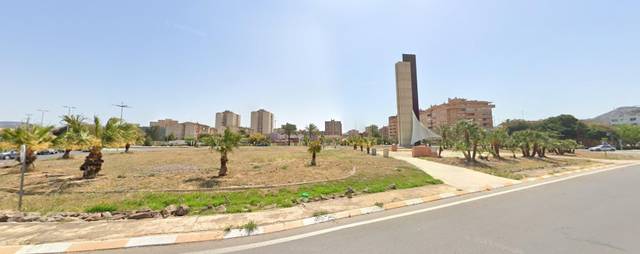 Garaje en Venta en Calle Calle de Gabriel Miró en Barrio de Peral - San Félix