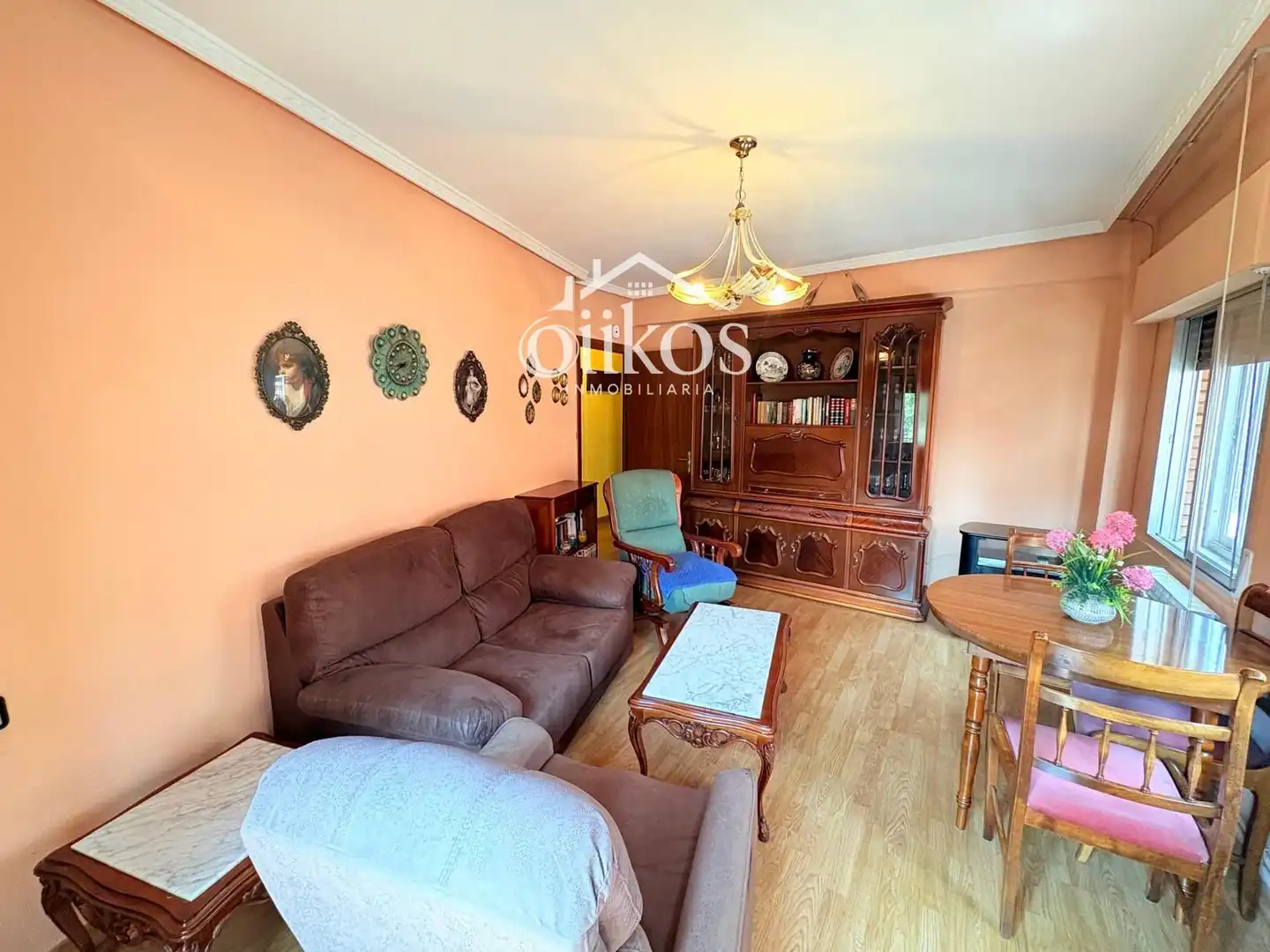 Sala de estar de Piso en venta en Salamanca con Calefacción, Parquet y Balcón