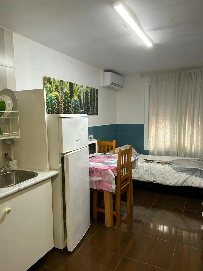 Habitación de Piso de alquiler en Barcelona con Aire acondicionado, Calefacción y Amueblado