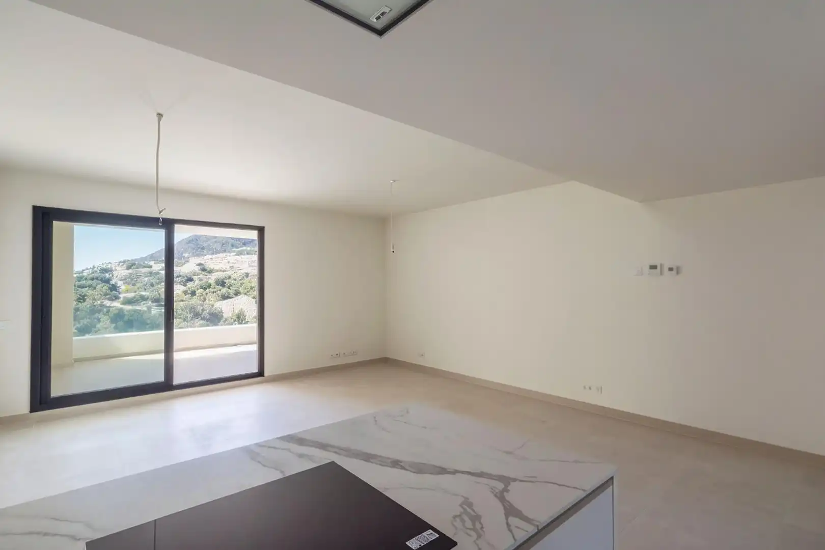 Sala de estar de Piso en venta en Benalmádena con Aire acondicionado, Terraza y Trastero