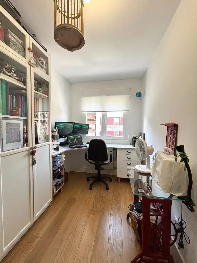Wohnung zum Verkauf in Plasencia mit Klimaanlage, Heizung und Parkett