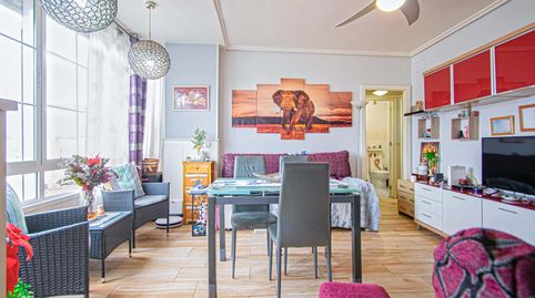 Foto 4 de Piso en venta en Calle Albaida, Cruz Roja, Sevilla Capital