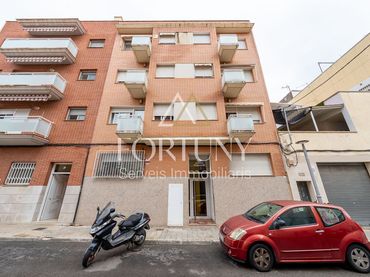 Appartamento con balcone in vendita a CL NOU