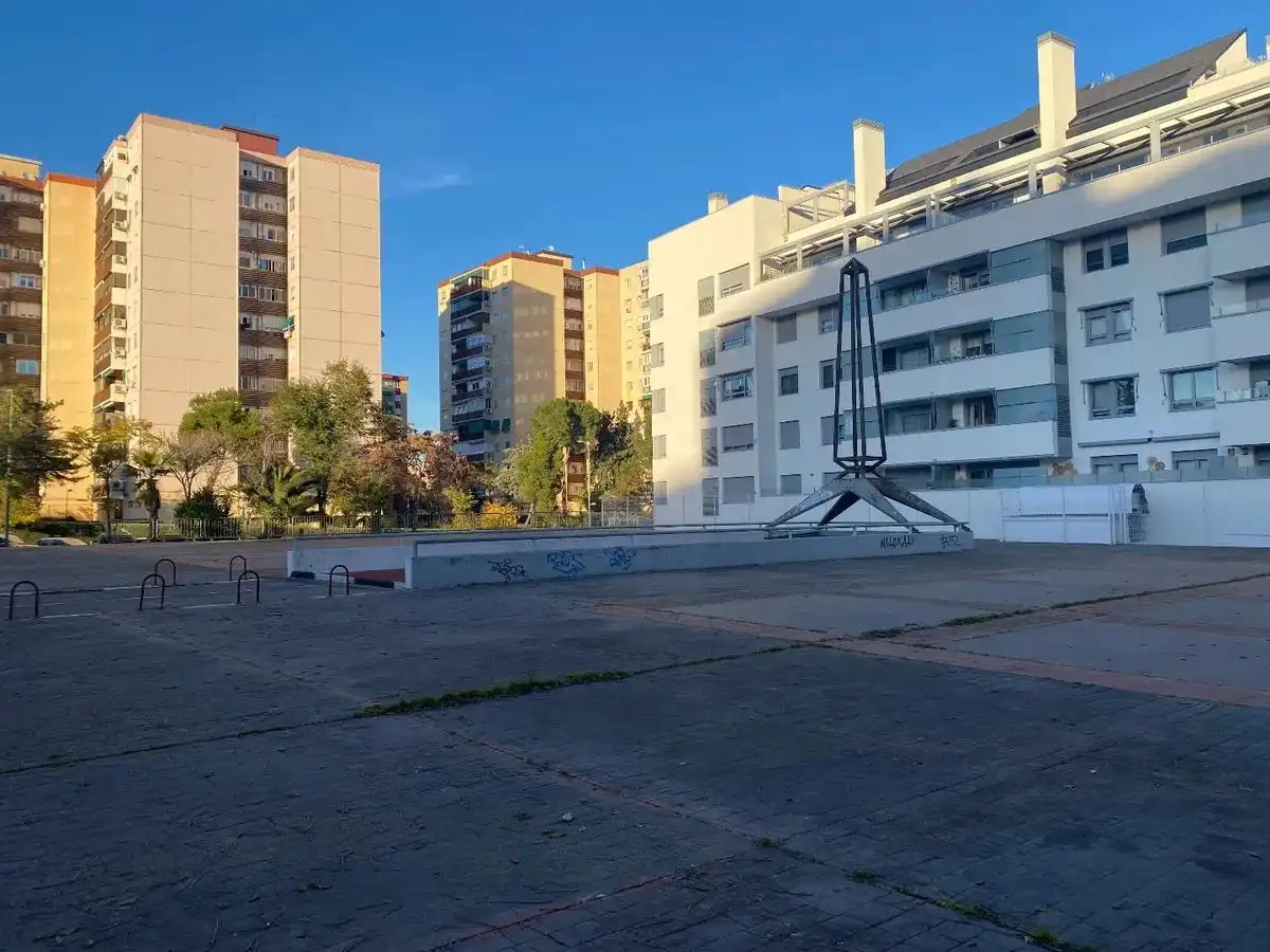 Parkplatz von Garage zur Miete in Coslada mit Alarm