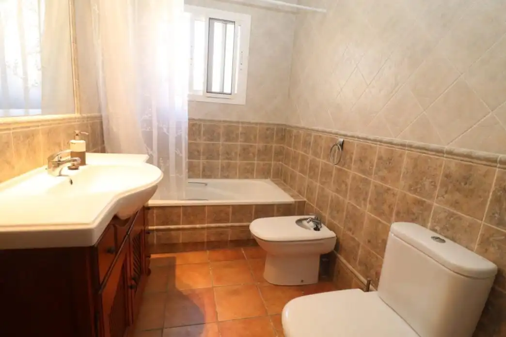 Bathroom of Houses for rent in Coín  with Private garden, Terrace and Swimming Pool
