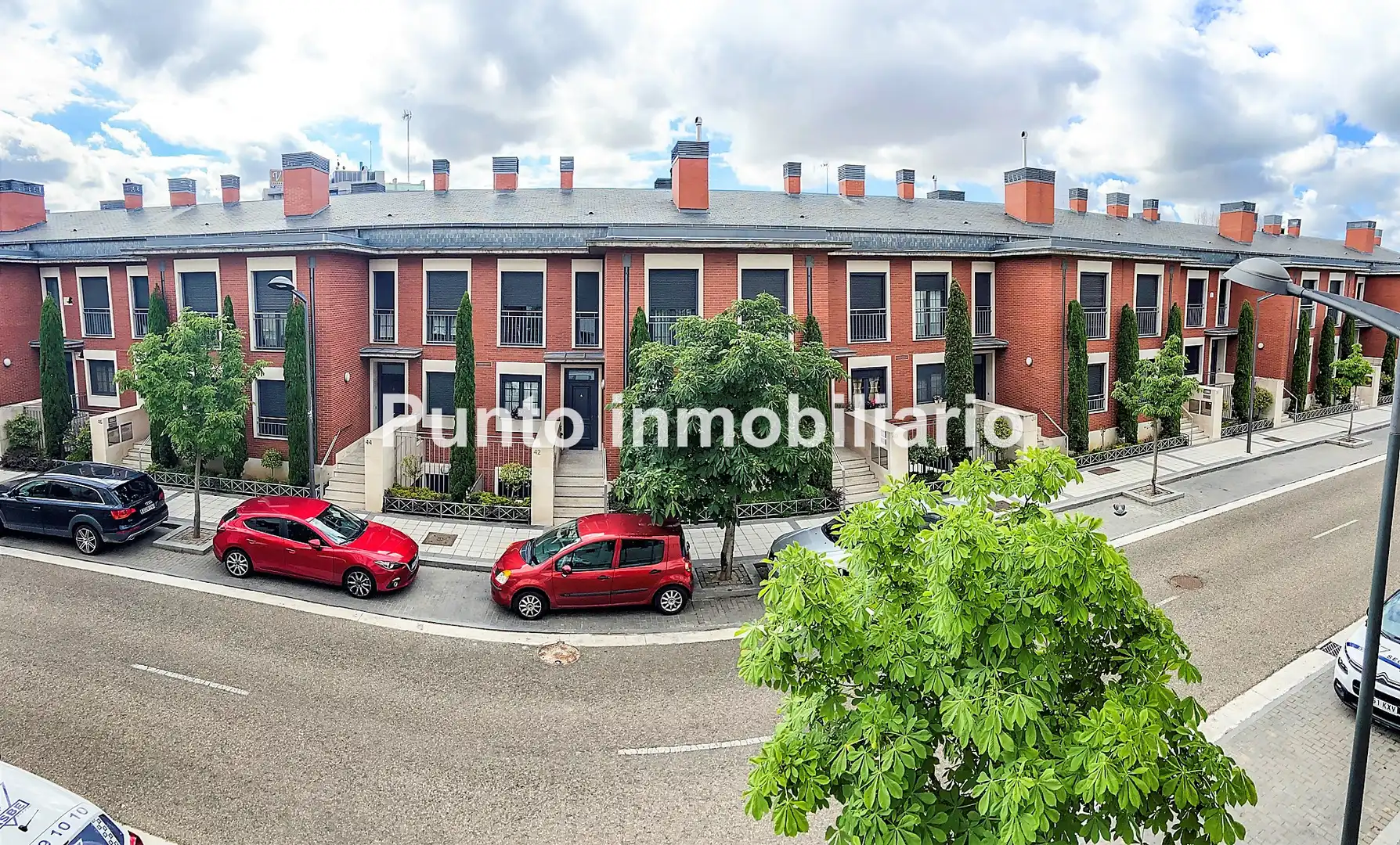 Vista exterior de Pis de lloguer en Valladolid amb Calefacció, Traster i Piscina