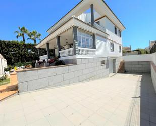 Exterior view of House or chalet to rent in Punta Umbría  with Air Conditioner, Terrace and Storage room