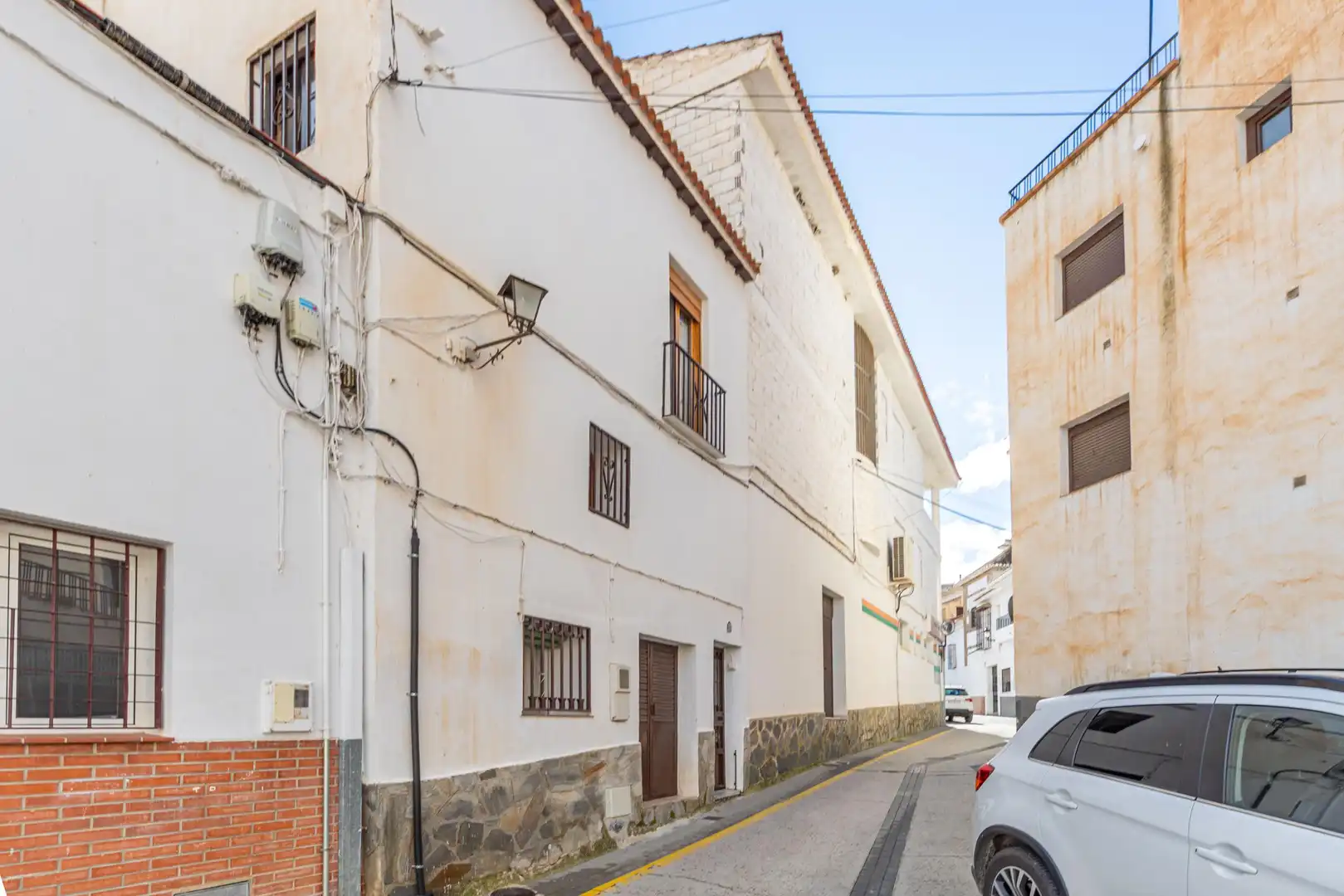 Vista exterior de Casa adosada en venta en La Peza con Balcón