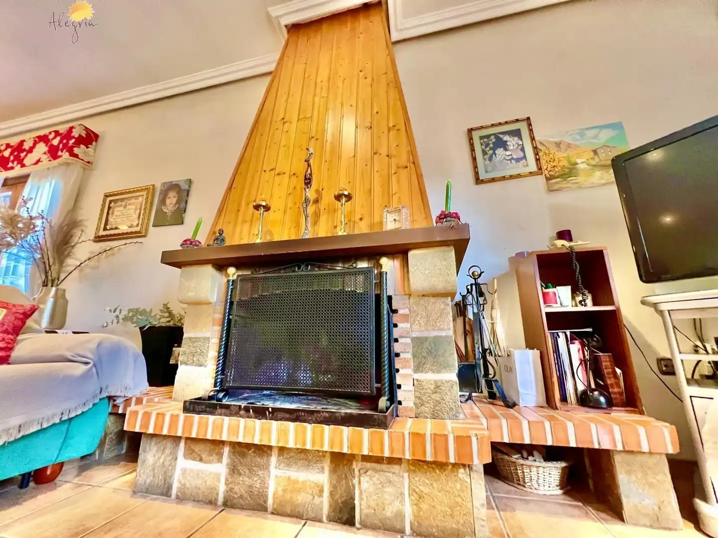 Sala d'estar de Casa o xalet en venda en Daya Vieja amb Aire condicionat, Calefacció i Jardí privat