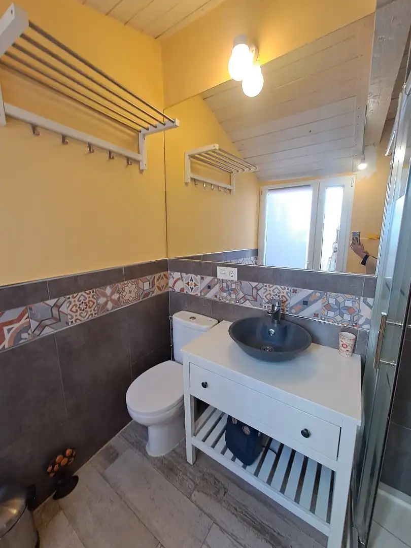 Bathroom of Flat for rent in Salamanca  with Air Conditioner, Heating and Parquet flooring