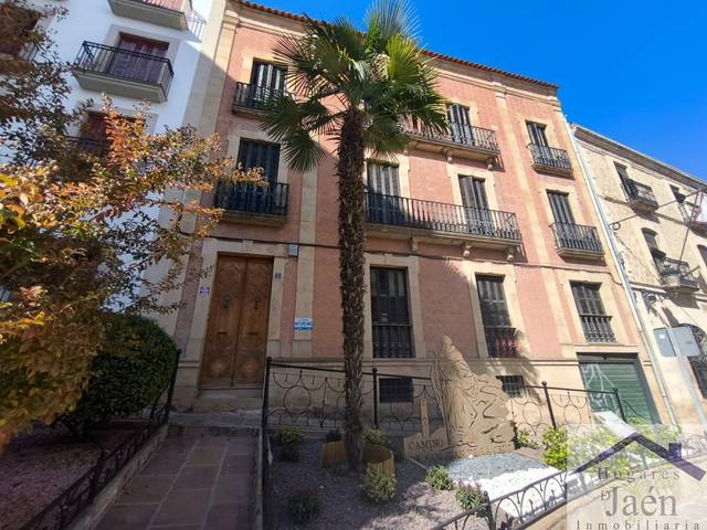 Casa-chalet en Venta en Constitucion en Villanueva del Arzobispo