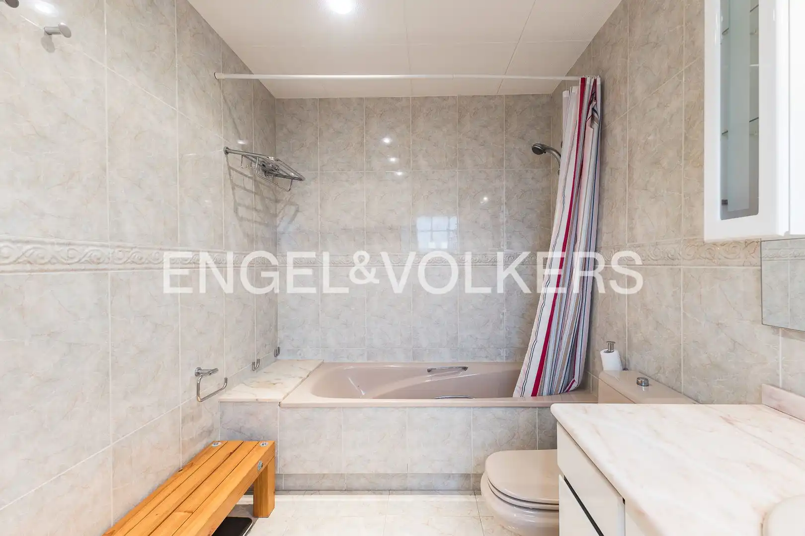 Baño de Casa adosada de alquiler en Baixador
