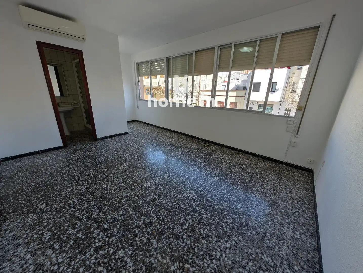 Vista exterior de Piso en venta en La Ràpita con Aire acondicionado y Terraza