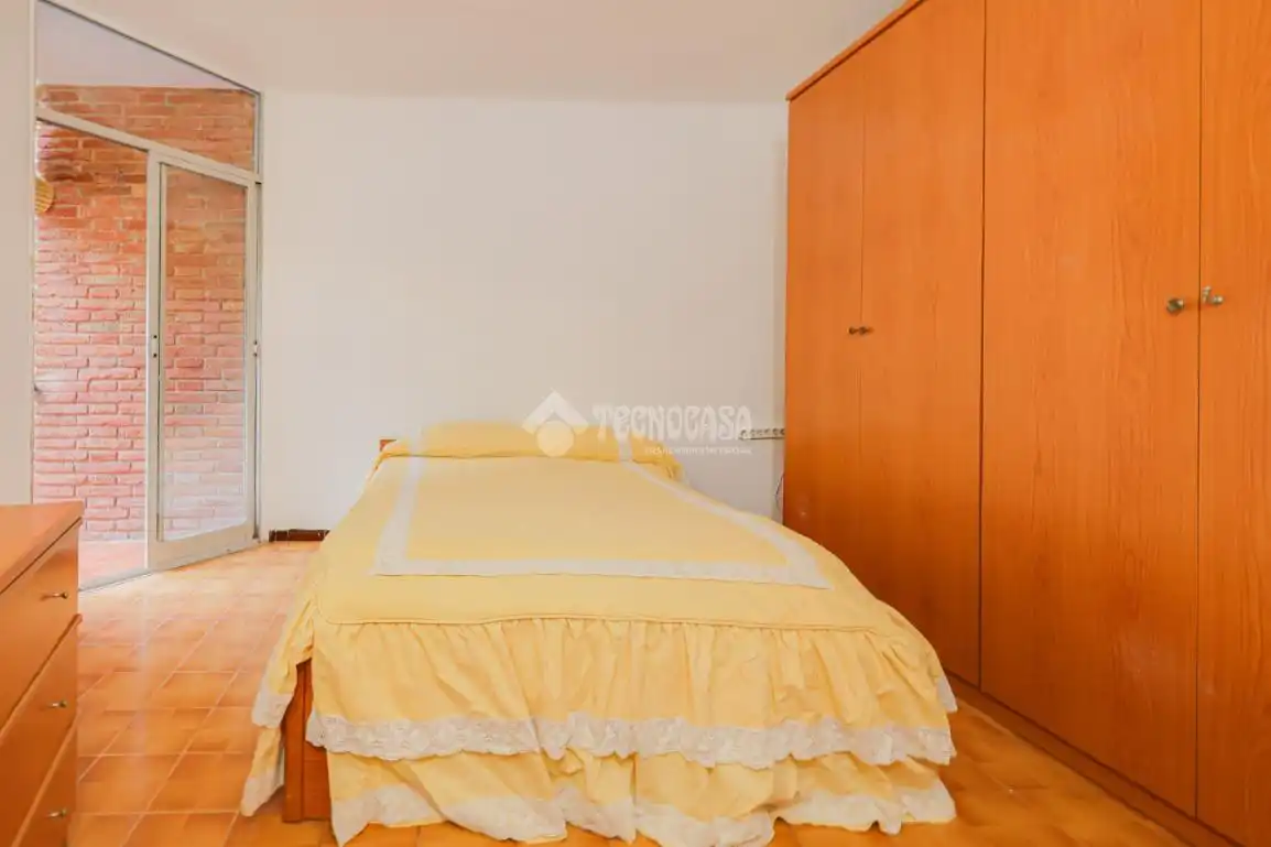 Schlafzimmer von Wohnung zum Verkauf in Barcelona mit Balkon