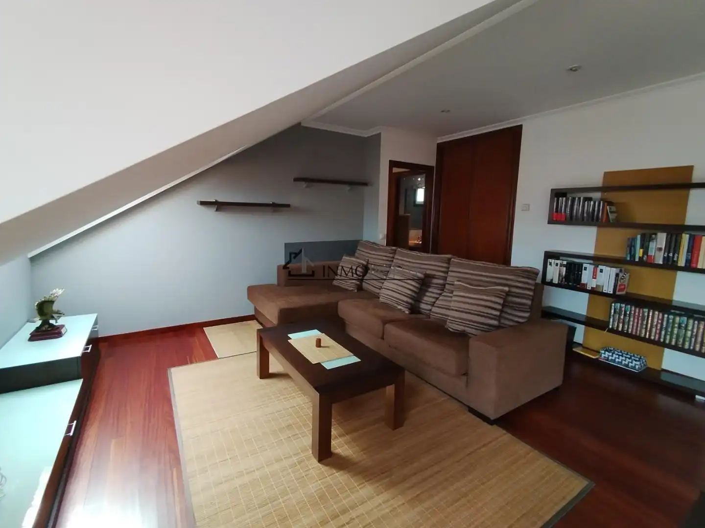Wohnzimmer von Dachboden zum Verkauf in Pontevedra Capital  mit Heizung, Abstellraum und Möbliert