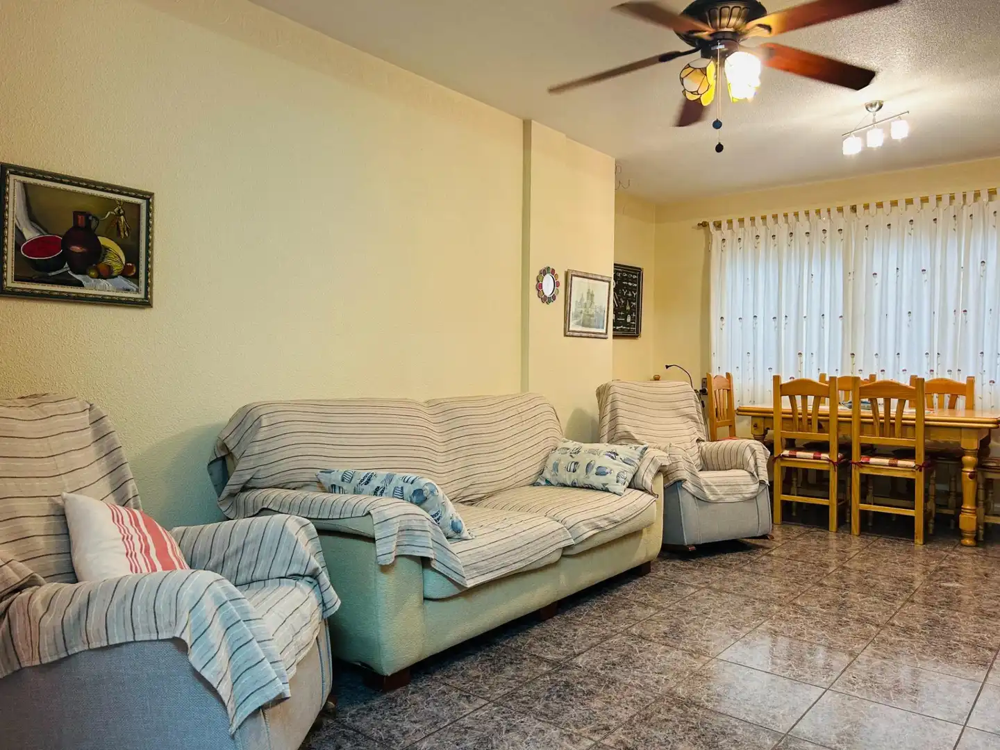 Sala d'estar de Casa o xalet en venda en Los Alcázares amb Aire condicionat, Terrassa i Moblat