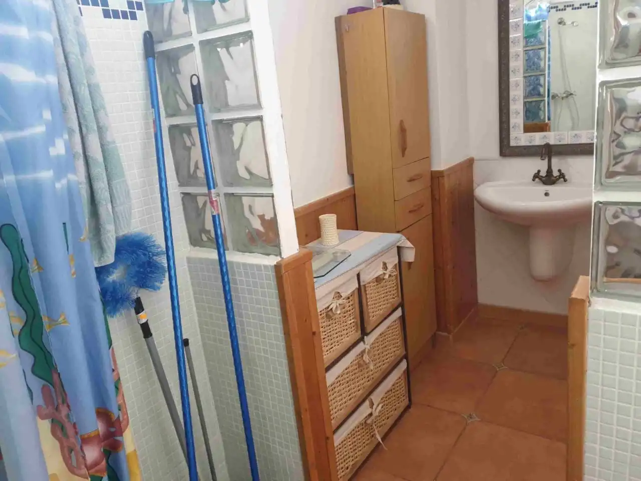 Badezimmer von Dachboden zur Miete in Pozohondo mit Terrasse und Möbliert
