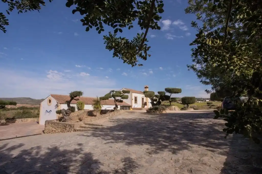 Vista exterior de Finca rústica en venda en Arcos de la Frontera amb Calefacció, Terrassa i Traster