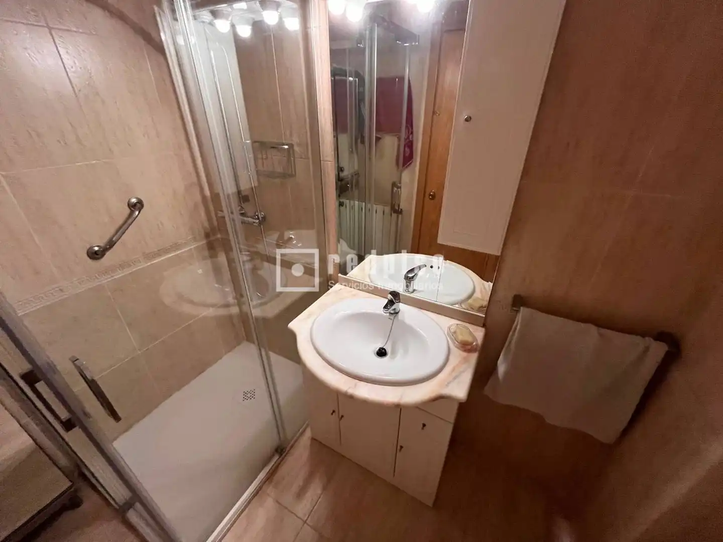 Bathroom of Flat for sale in Madrid  with Air Conditioner, Heating and Private garden