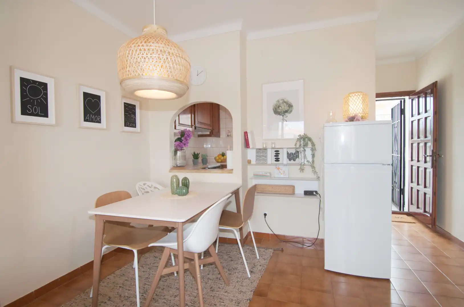 Comedor de Ático en venta en L'Escala con Calefacción, Terraza y Amueblado