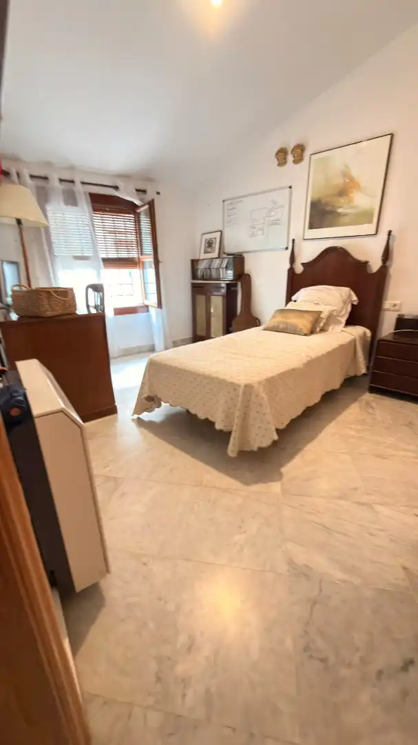 Bedroom of Houses for share in Albaicín