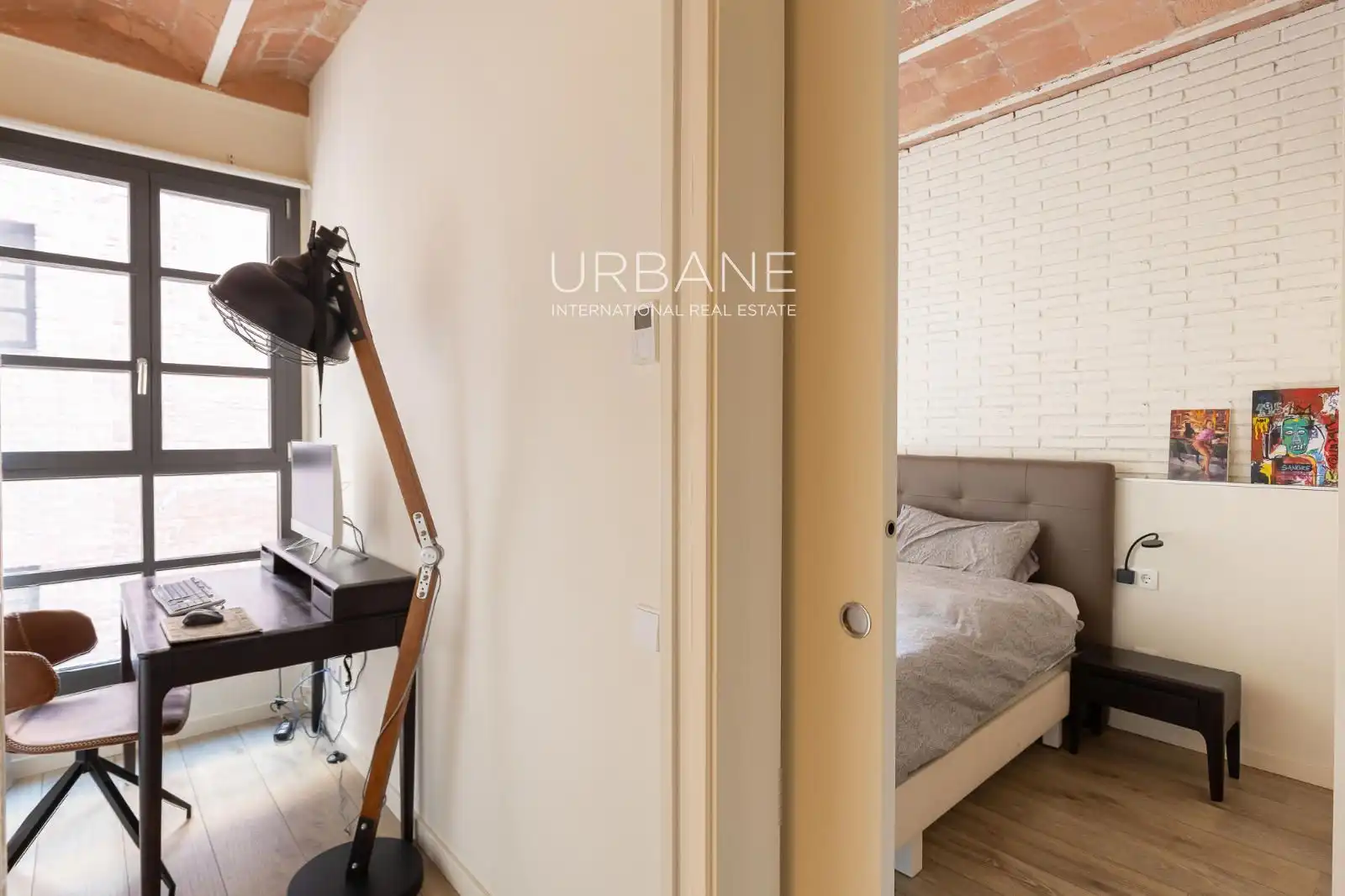 Schlafzimmer von Wohnung zum Verkauf in Barcelona mit Klimaanlage, Heizung und Terrasse