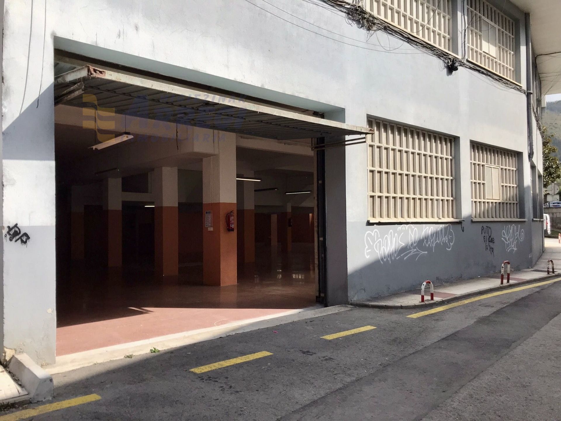 Aparcament de Nau industrial en venda en Ermua