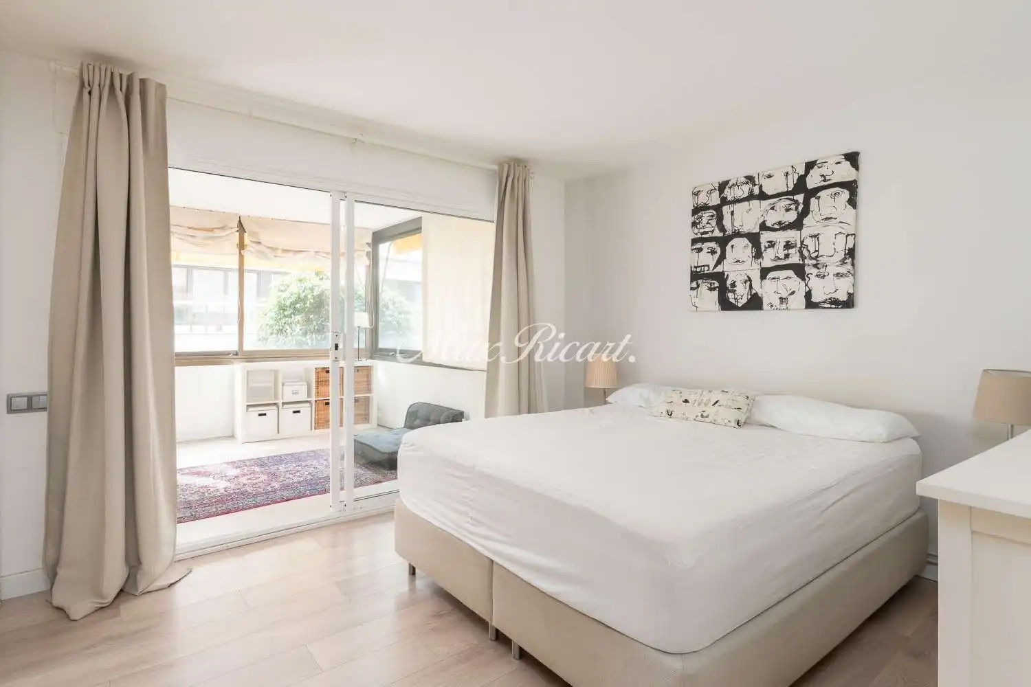 Schlafzimmer von Wohnung zum Verkauf in Barcelona mit Klimaanlage, Heizung und Terrasse