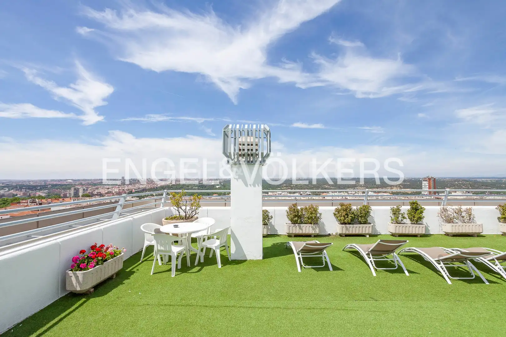 Terrasse von Wohnung zum Verkauf in Madrid mit Klimaanlage, Heizung und Terrasse