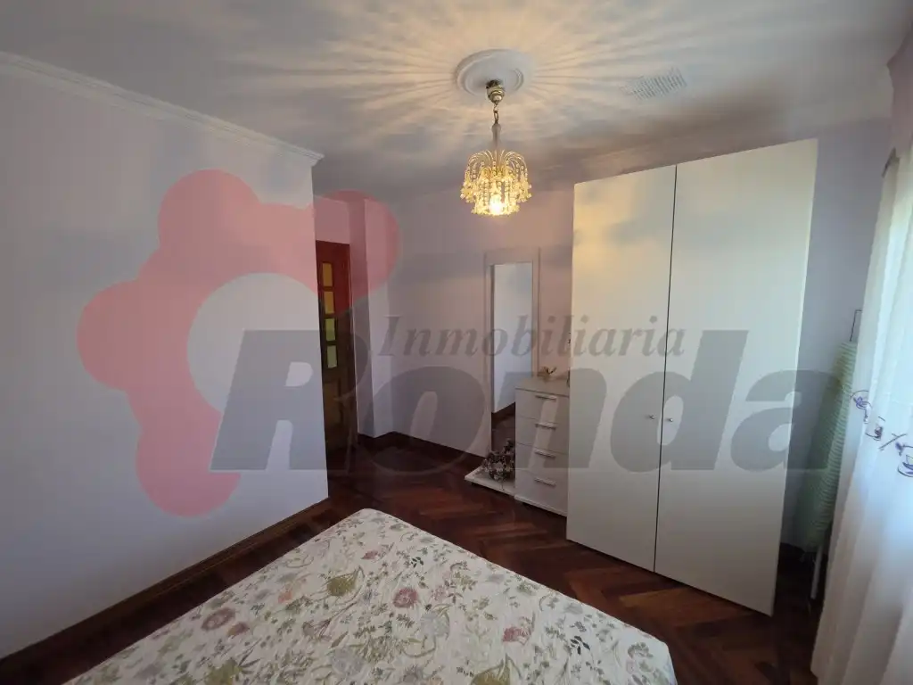 Habitación de Casa o chalet en venta en Lugo con Terraza y Amueblado
