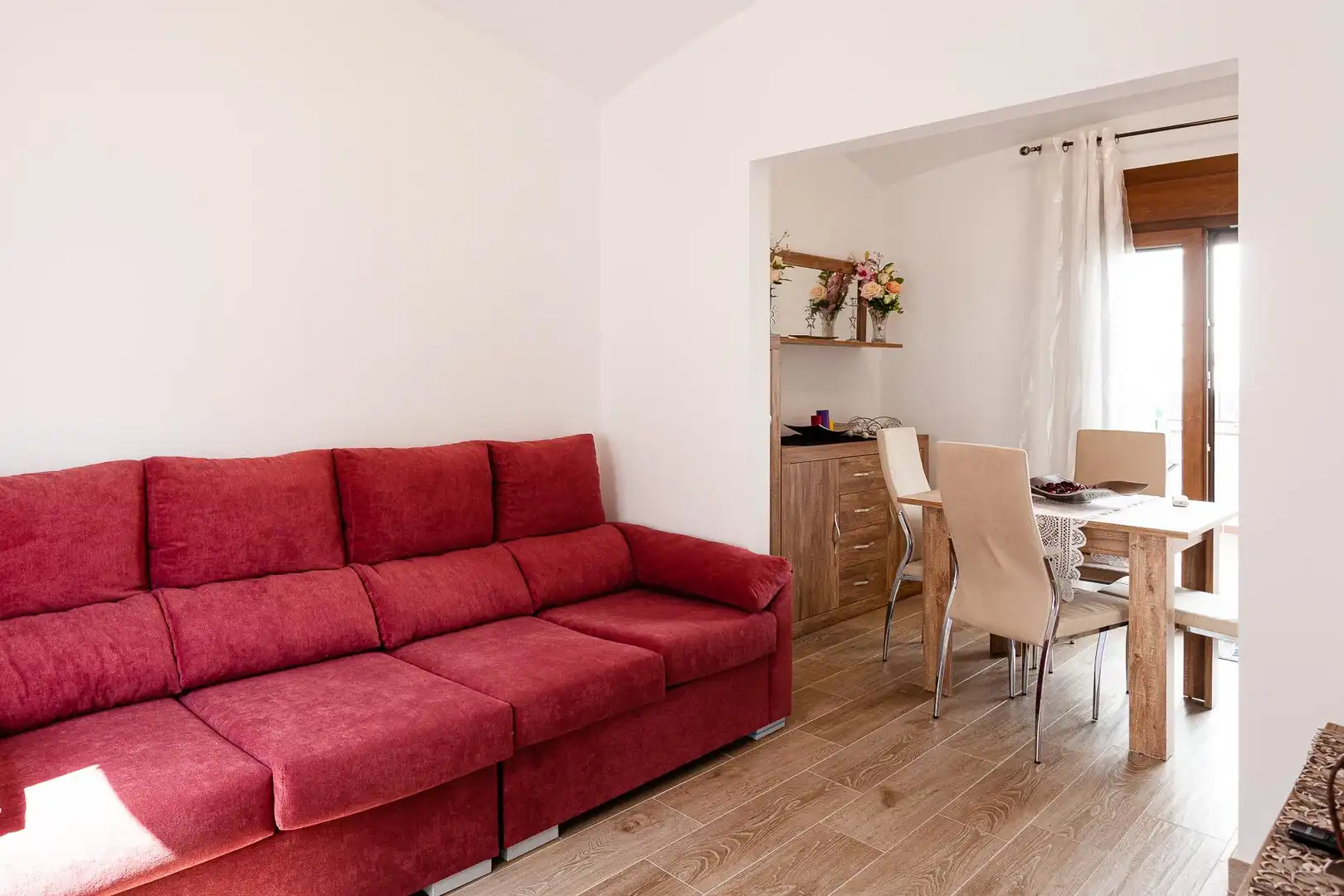 Sala d'estar de Casa adosada de lloguer en Palamós amb Aire condicionat, Terrassa i Moblat