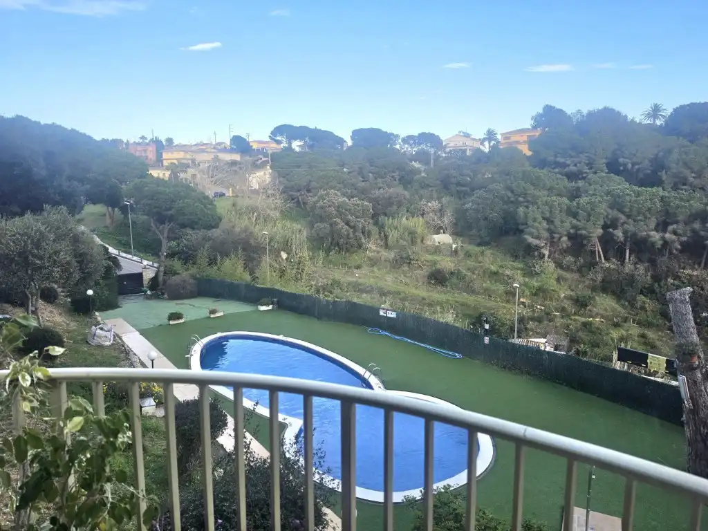 Schwimmbecken von Wohnungen zum Verkauf in Lloret de Mar