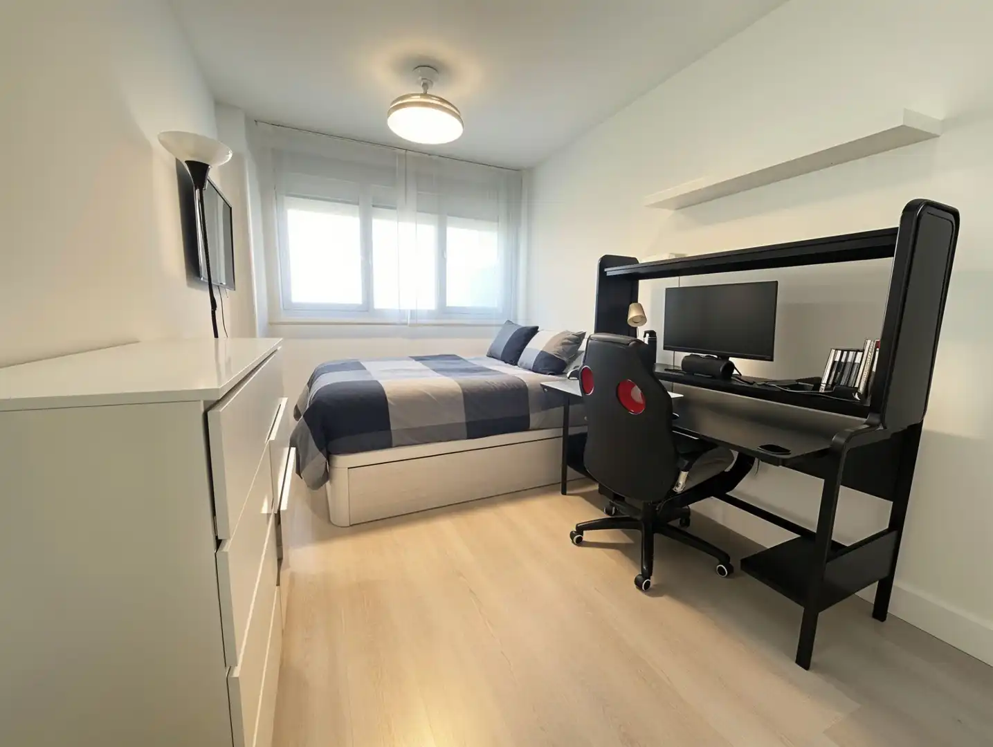 Bedroom of Flat for sale in Paracuellos de Jarama  with Air Conditioner, Heating and Terrace