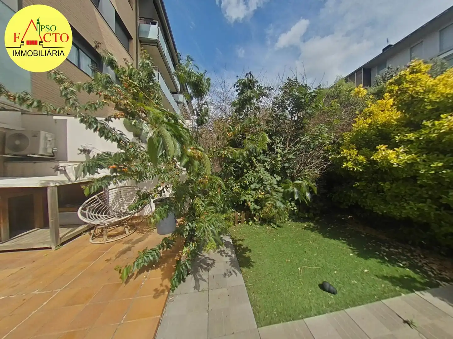 Jardín de Piso en venta en Girona con Aire acondicionado, Calefacción y Terraza