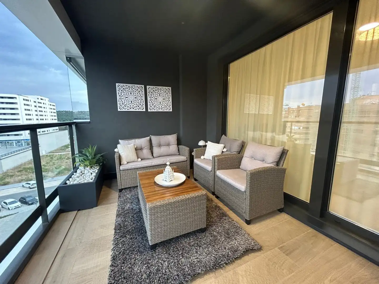 Terrace of Flat for rent in Chantrea