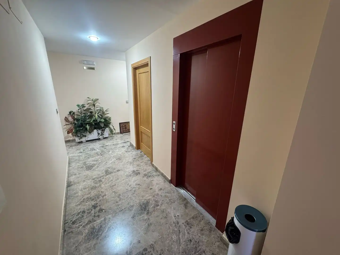 Wohnung zum Verkauf in Valdepeñas mit Heizung, Parkett und Balkon