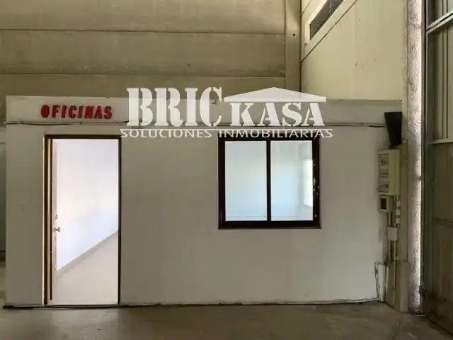 Industrial buildings for sale in Cáceres