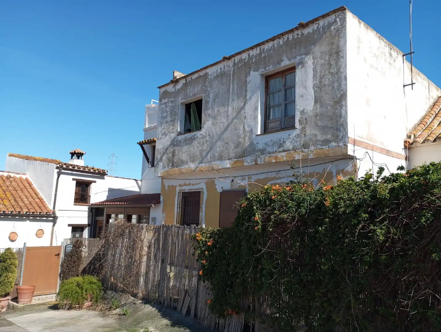Vista exterior de Casa adosada en venda en San Martín del Tesorillo